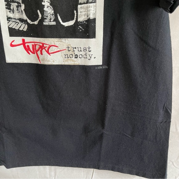 2PAC trust nobody Vintage New With Tags Black T-Shirt Size Medium - Picture 4 of 9
